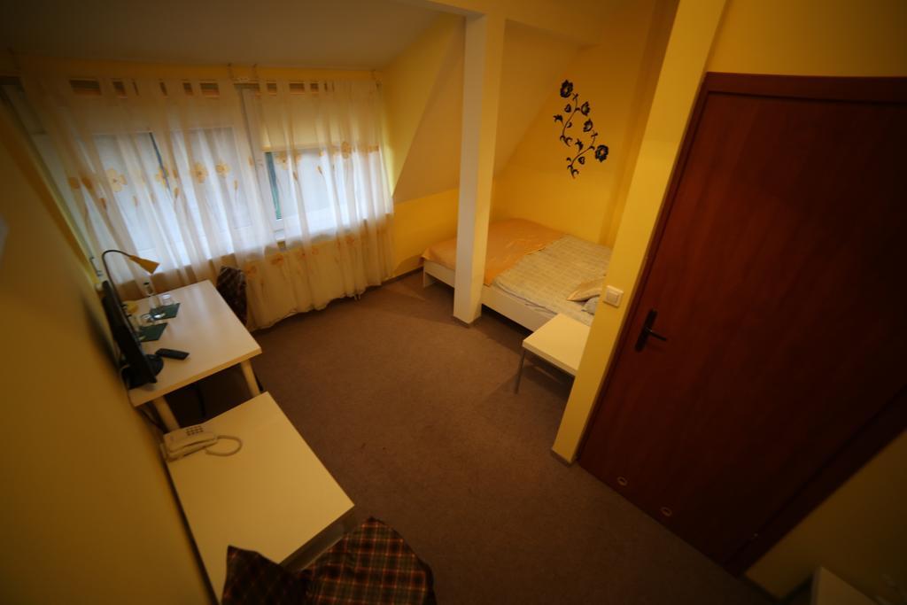 Motel Silver Konstantynów Łódzki Δωμάτιο φωτογραφία
